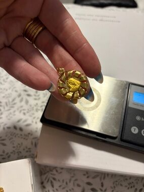 Heavy 18k religious pendant